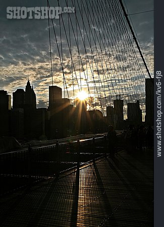 
                Skyline, New York, Brooklyn Bridge                   