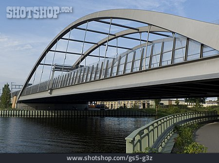 
                Brücke, Bogenbrücke                   