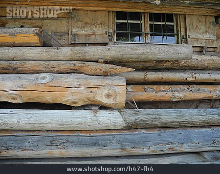 
                Holzstapel, Forstwirtschaft, Holzindustrie                   