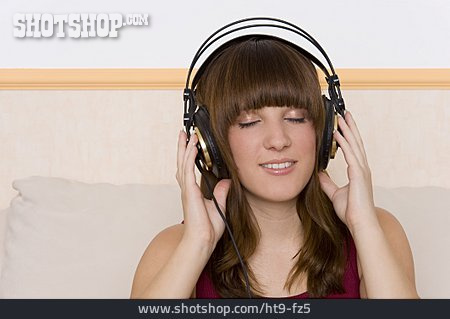 
                Jugendliche, Sorglos & Entspannt, Kopfhörer, Musik Hören                   