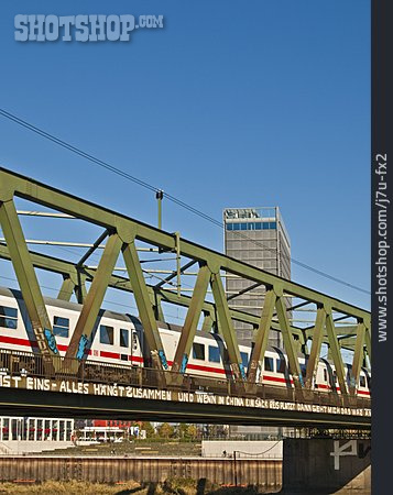 
                Schienenverkehr, Bremen, Eisenbahnbrücke                   
