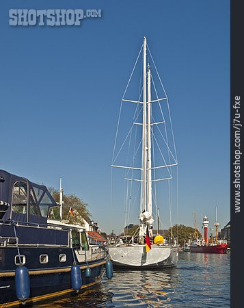 
                Segelschiff, Emden                   