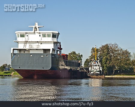 
                Frachtschiff, Emden                   