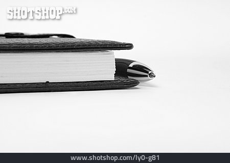 
                Kugelschreiber, Bürobedarf, Notizbuch                   