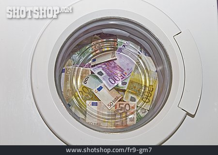 
                Geldschein, Geldwäsche, Waschmaschine                   