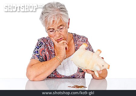 
                Seniorin, Zweifel & Sorge, Sparen, Altersvorsorge                   