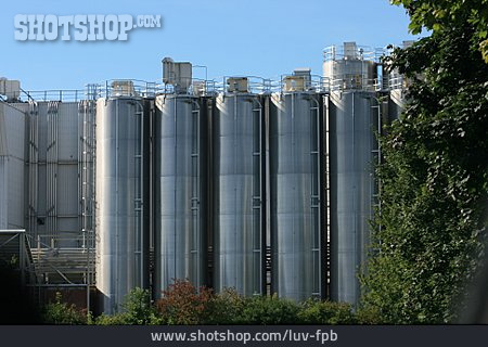 
                Industrieanlage, Tanklager, Großtank                   