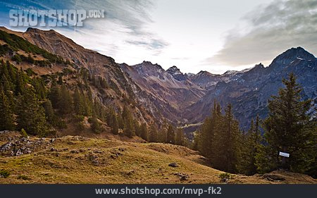 
                Gebirge, Alpen, Oytal                   