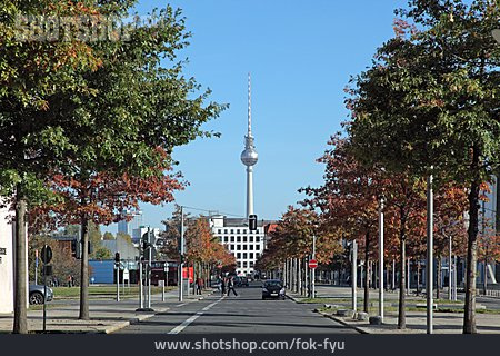 
                Berlin, Fernsehturm, Straße                   