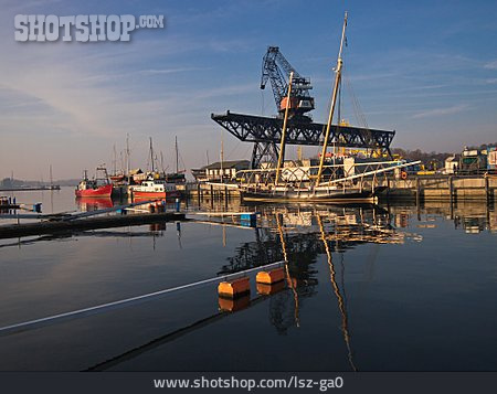 
                Hafen, Rostock                   