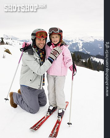 
                Vater, Tochter, Skifahren                   