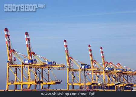 
                Containerhafen, Containerkran, Bremerhaven                   