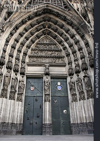 
                Kölner Dom, Eingangsportal, Figurenschmuck                   