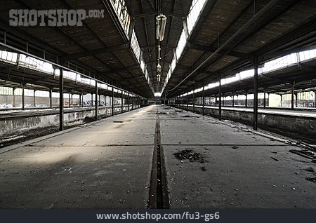 
                Bahnhof, Ruine, Hamburg                   