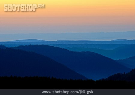 
                Morgendämmerung, Schwarzwald                   