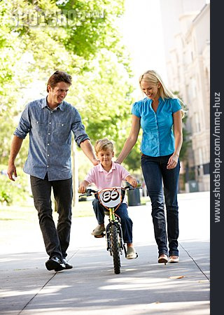 
                Junge, Eltern, Fahrrad, Lernen, Radfahren                   