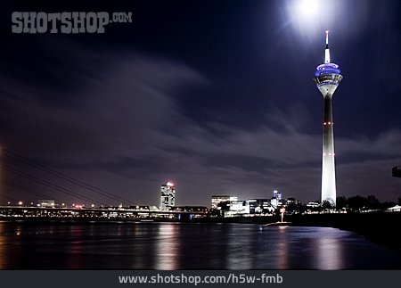 
                Fernsehturm, Medienhafen, Düsseldorf                   