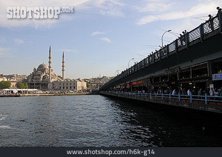 
                Bosporus, Istanbul, Galata Brücke                   