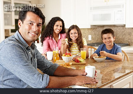
                Familie, Frühstücken, Brunch                   