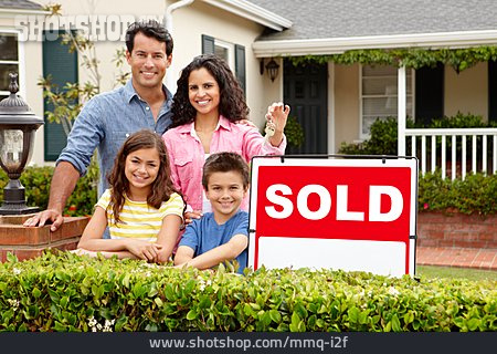 
                Familie, Eigenheim, Zu Verkaufen, Hauskauf, Hausverkauf                   