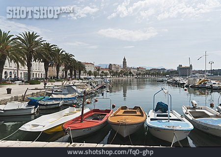 
                Hafen, Split                   