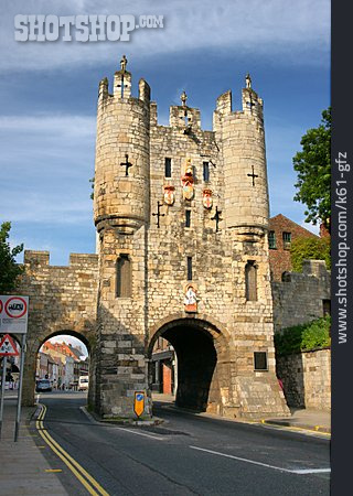 
                Stadtmauer, York                   