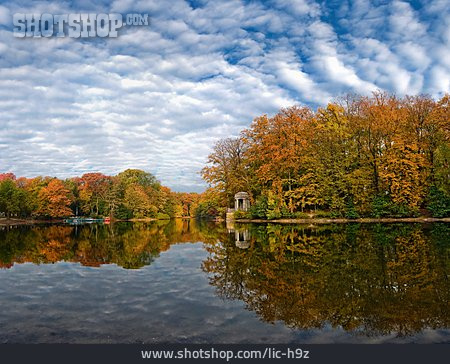 
                Herbstlandschaft, Krefeld, Stadtwaldsee                   