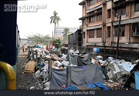 
                Slum, Indien, Müllkippe                   