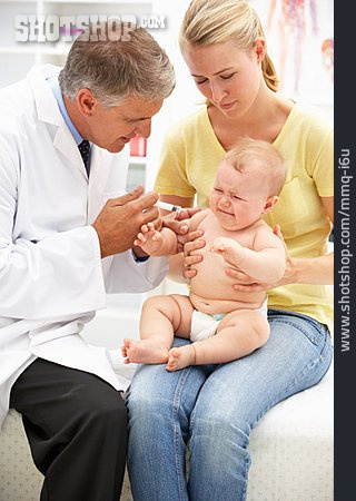 
                Säugling, Impfung, Kinderarzt                   