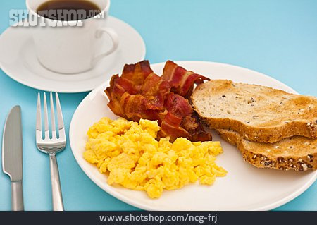 
                Frühstück, Rührei                   