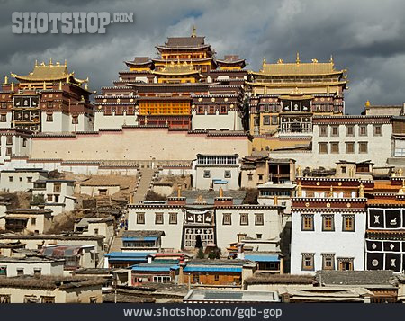 
                Tibet, Klosteranlage, Ganden Sumtseling                   