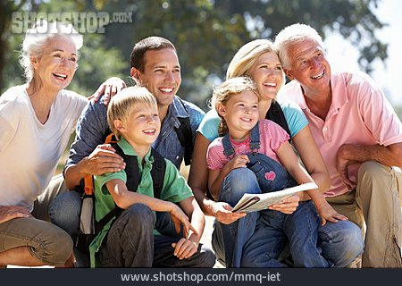
                Familie, Ausflug, Großeltern, Familienausflug                   