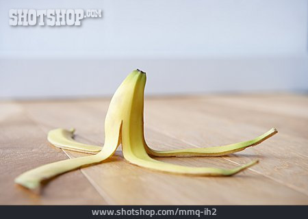 
                Gefahr & Risiko, Bananenschale                   