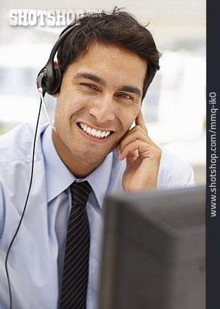 
                Geschäftsmann, Telefonieren, Headset, Call Center                   