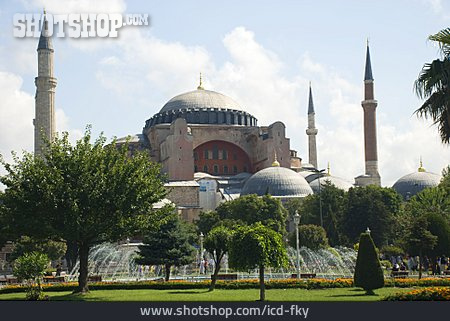 
                Parkanlage, Istanbul, Hagia Sophia                   
