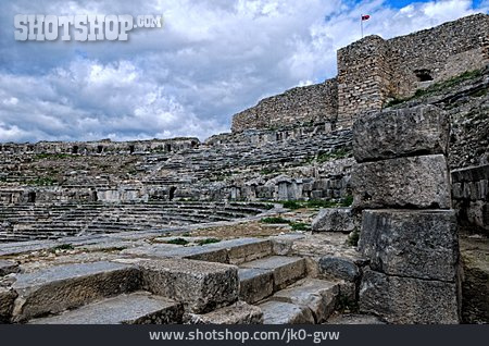 
                Amphitheater, Milet                   