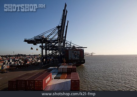 
                Containerhafen                   
