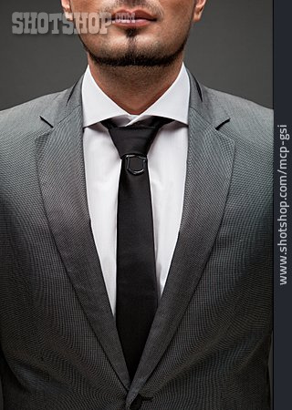 
                Elegante Kleidung, Anzug, Krawatte                   