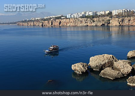 
                Mittelmeer, Antalya, Touristenboot                   