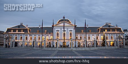 
                Bratislava, Palais Grassalkovich                   