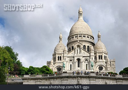 
                Paris, Montmartre, Sacre Coeur                   