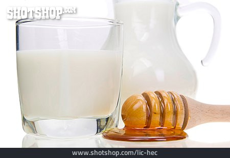 
                Honig, Milchglas, Honiglöffel                   