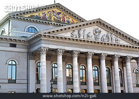 
                München, Bayerische Staatsoper                   