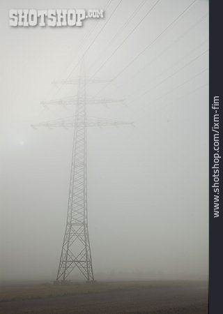 
                Nebel, Strommast                   