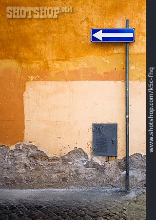 
                Arrow, Italy, One Way                   