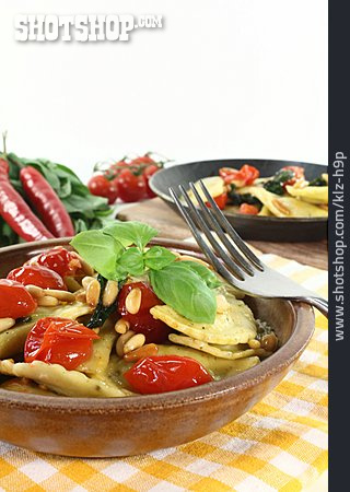 
                Gefüllt, Italienische Küche, Cappelletti                   
