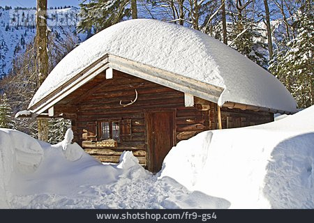 
                Holzhütte, Eingeschneit                   