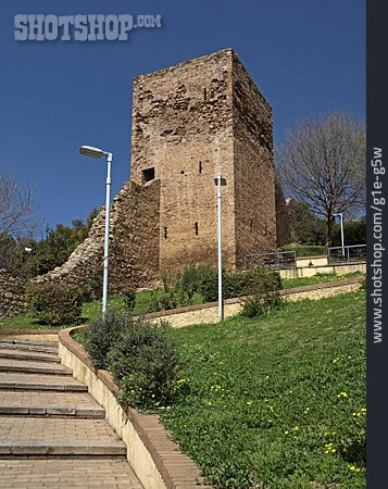 
                Wehrturm, Castello Salvaterra                   