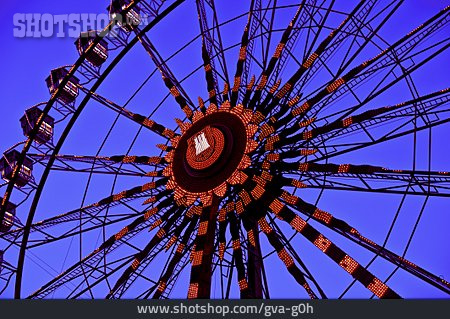 
                Riesenrad                   