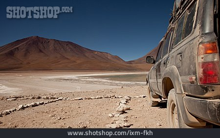 
                Pause & Auszeit, Geländewagen, Bolivien, Altiplano                   